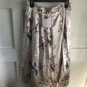 Pleated skirt